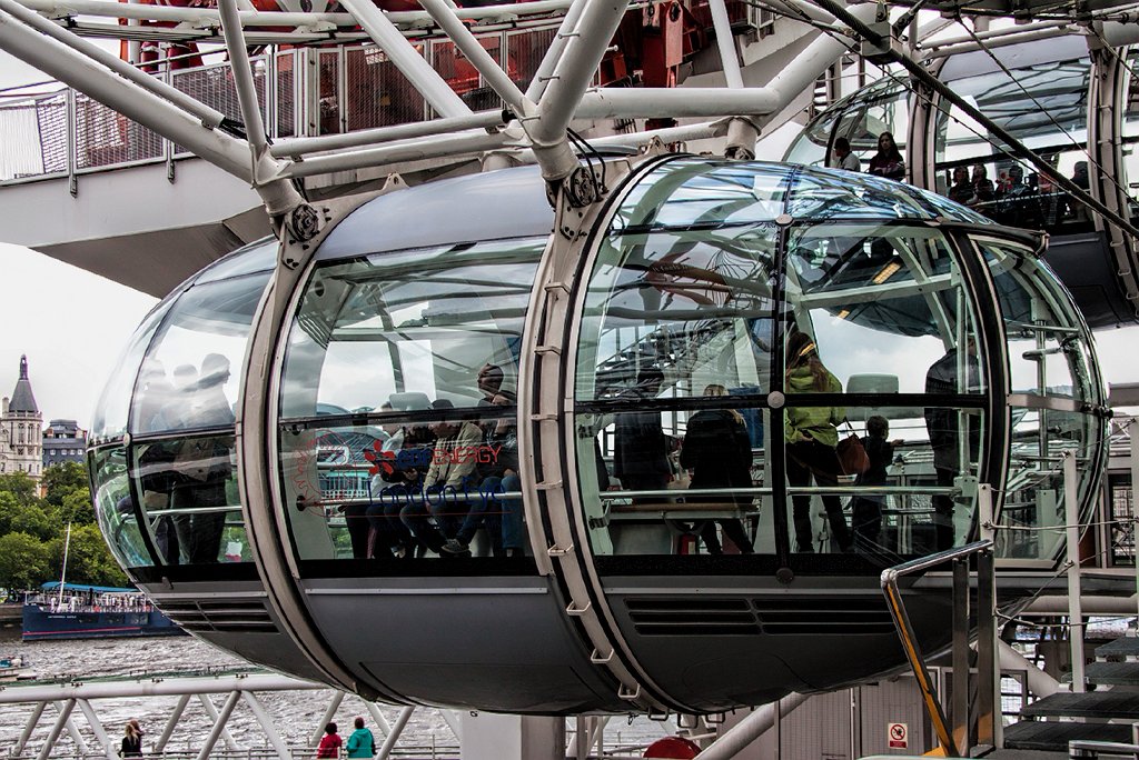 UKLONLondonEye1