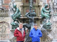 Bill, Francisco at fountain in Fredericksborg Castle courtyard