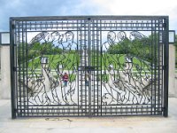 Sculpture gate
